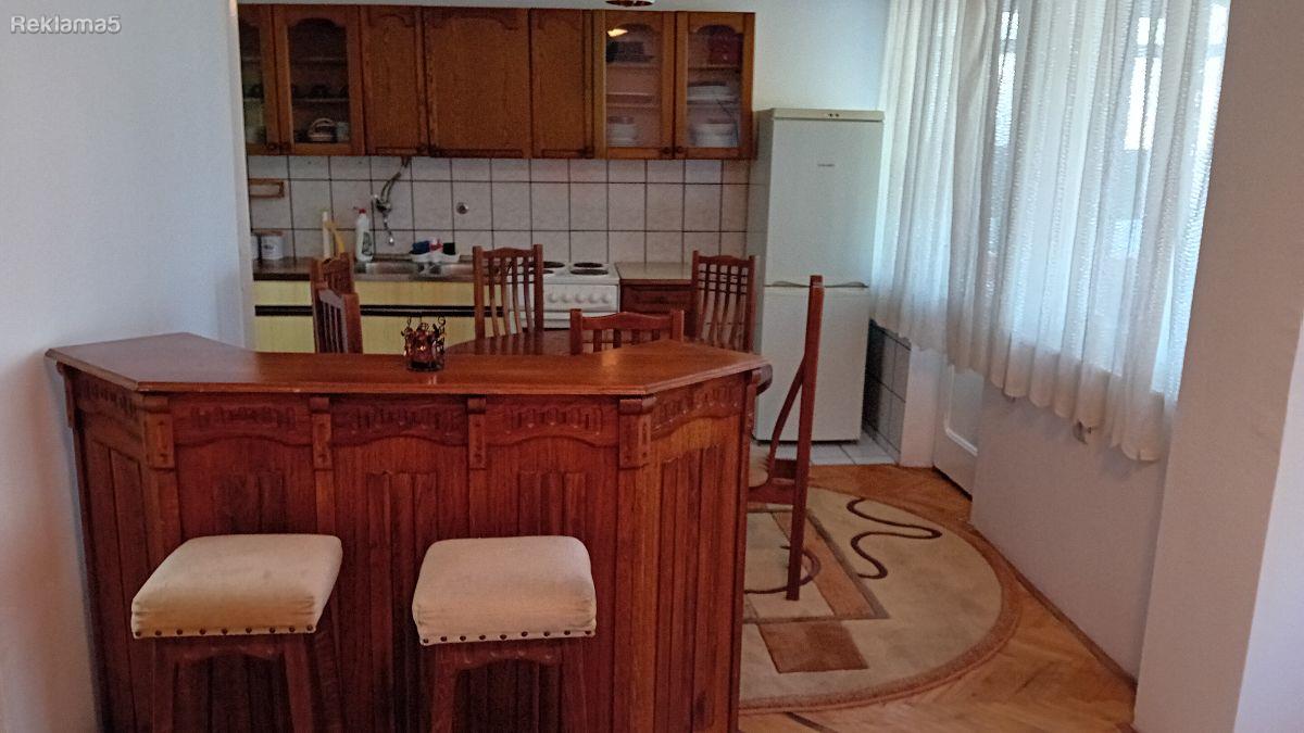 I rent an apartment