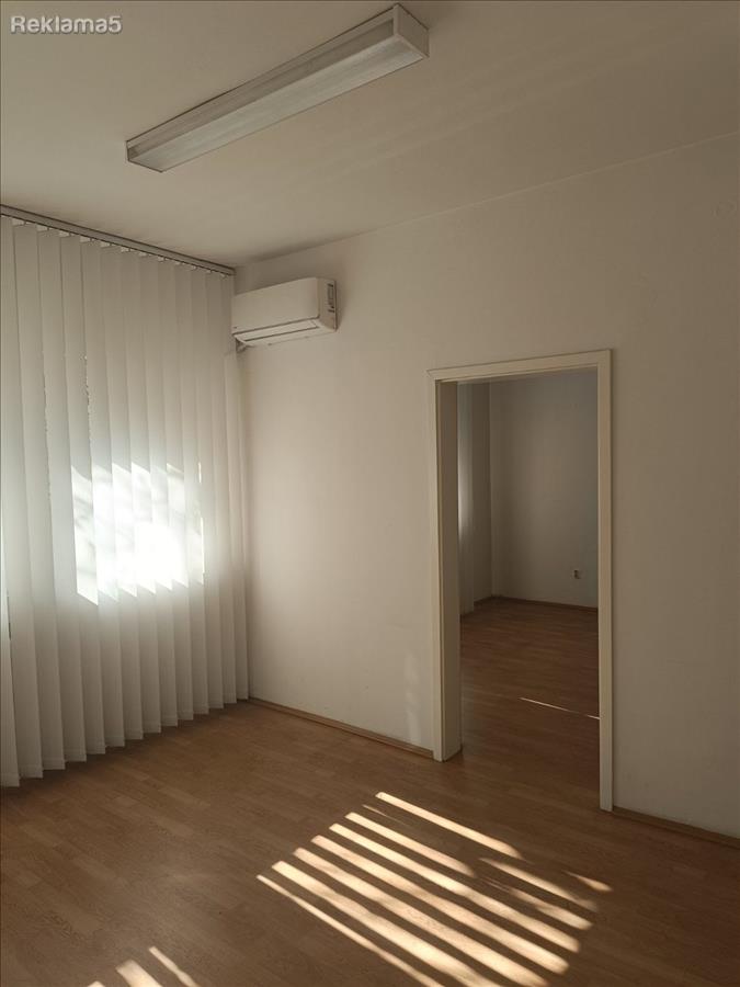 An empty apartment on Record is for rent