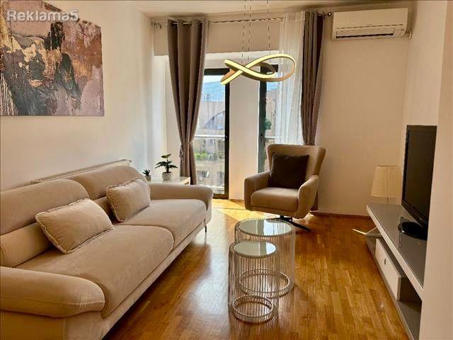 Beautiful apartment for rent in Center