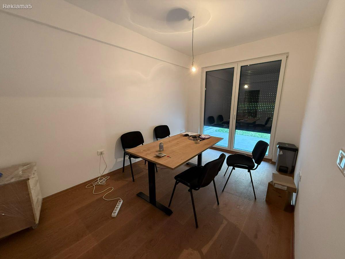 Se izdava stan od 120m2 za delovna namena - East Gate Living
