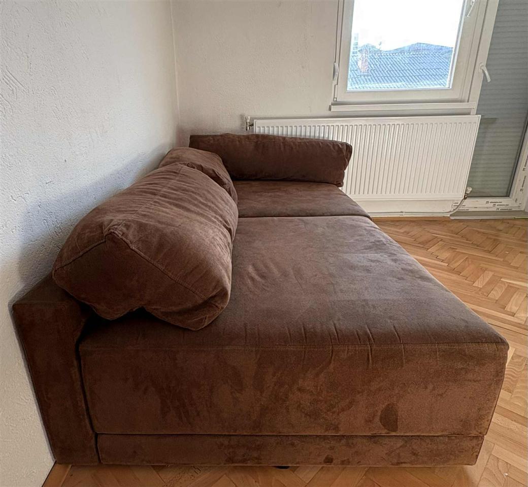 I am selling a modular five-seater from Feydom
