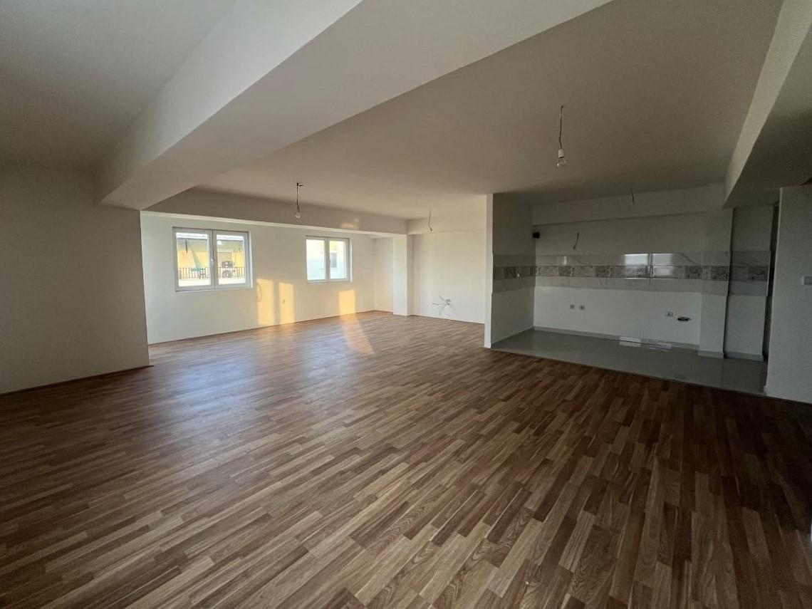 Se prodava odlicen stan vo Ilinden 132m2