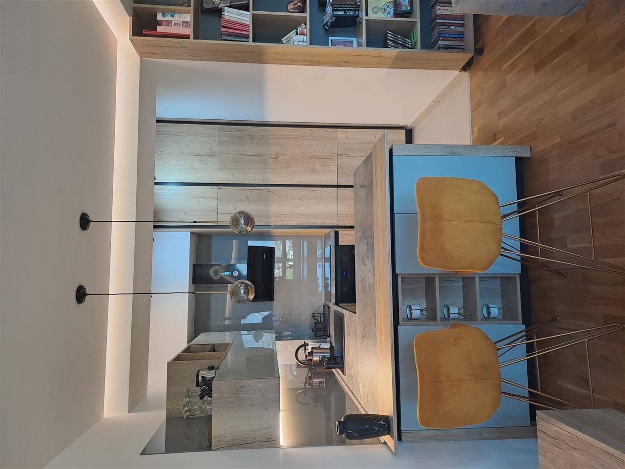 A luxury four-room apartment for sale in the neighborhood of Majari