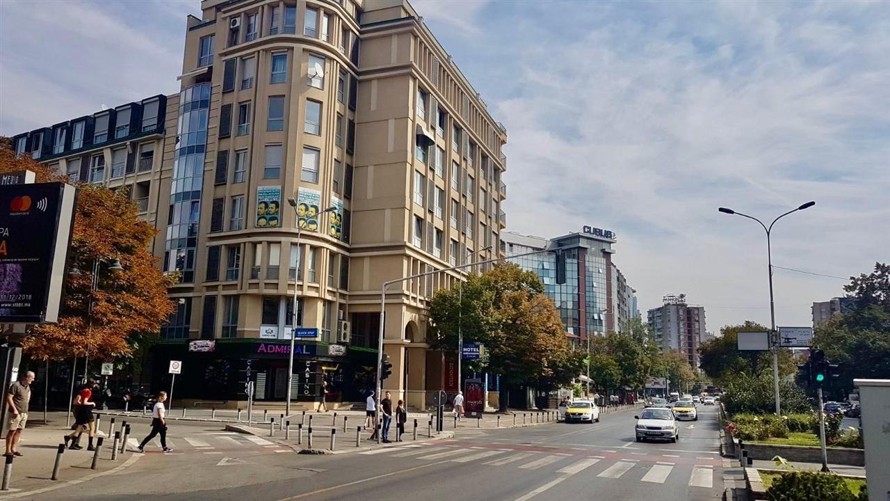 SE IZDAVA DELOVEN PROSTOR VO CENTAR VO CENTAR