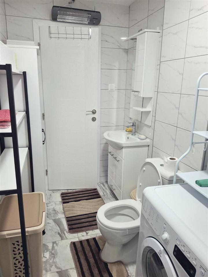 A new furnished studio apartment in Chrome is for rent