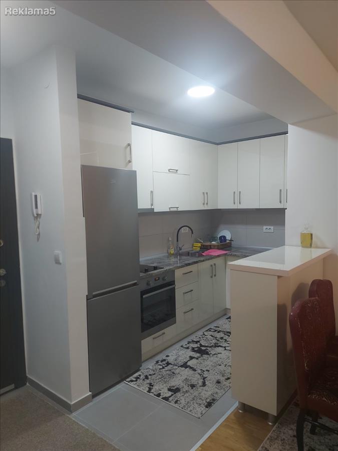 An apartment for rent in Aerodrom, Michurin with its own parking lot in zg