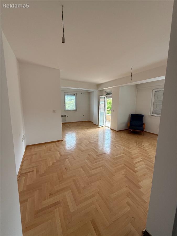 Pripor new three-room 68m2 empty apartment