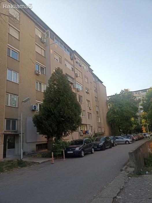 Se prodava stan vo Kisela Voda