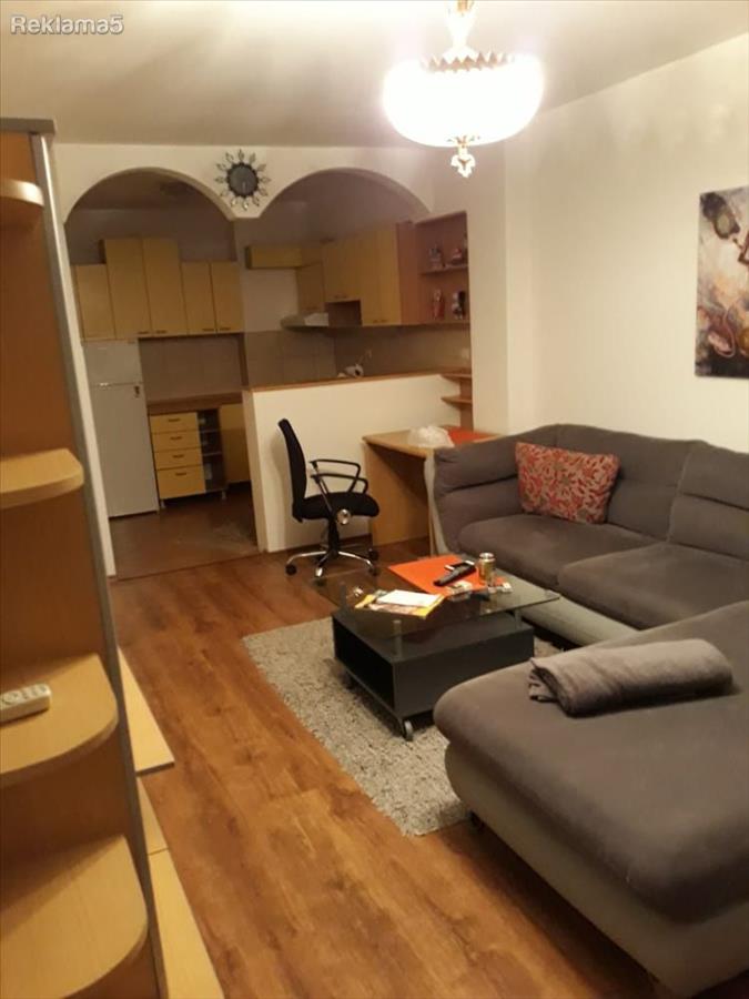 UBAV STAN VO STROG CENTER 48+48m2