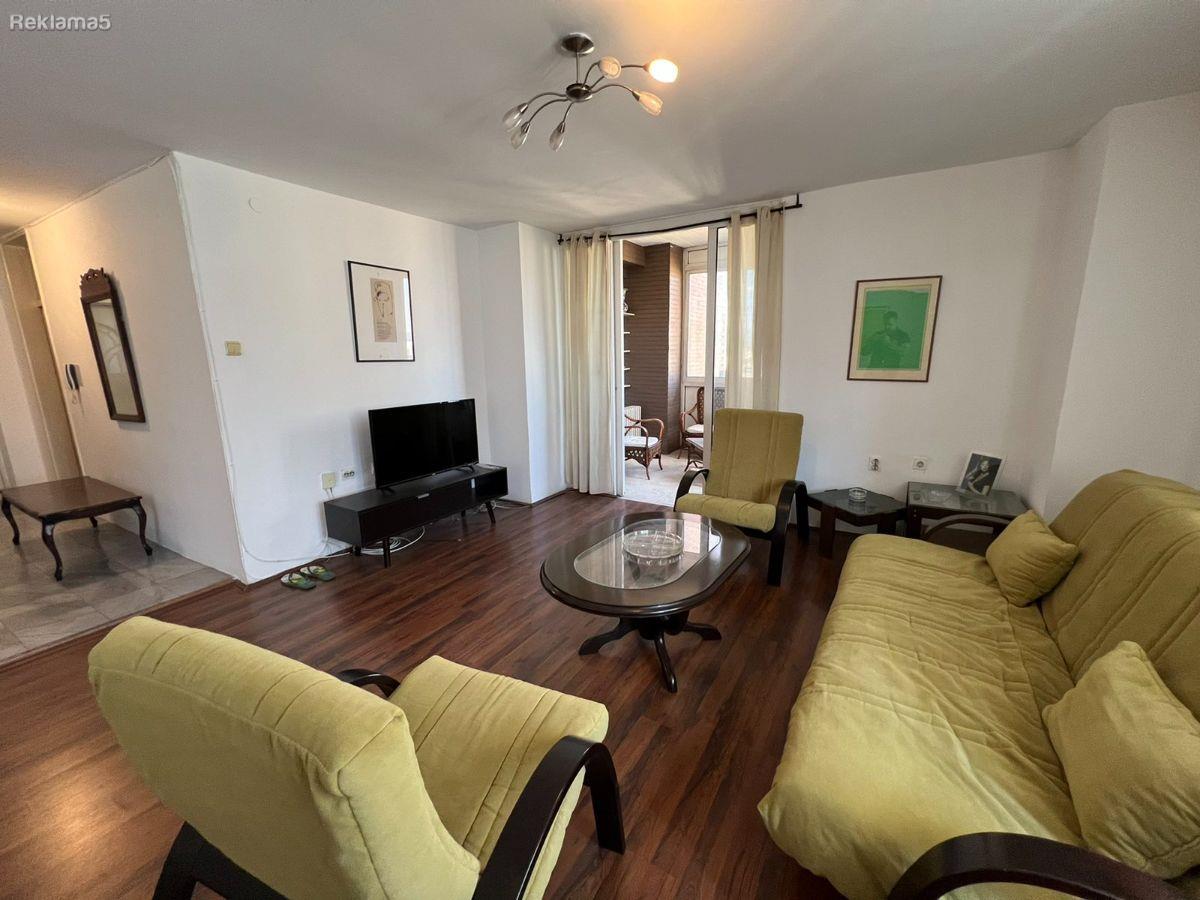 RENOVIRAN TROSOBEN 80m2 CENTAR RAMSTOR