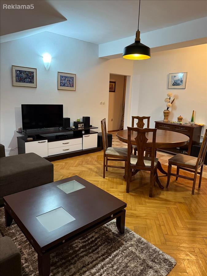 SE IZDAVA TROSOBEN KAJ EKONOMSKOTO KISELA VODA