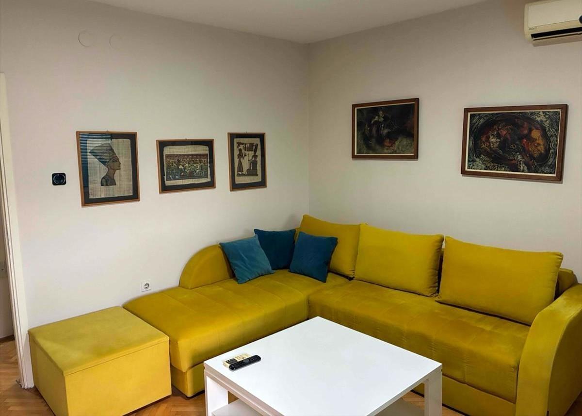 Se prodava namesten stan 34m2 vo Novo Lisiche