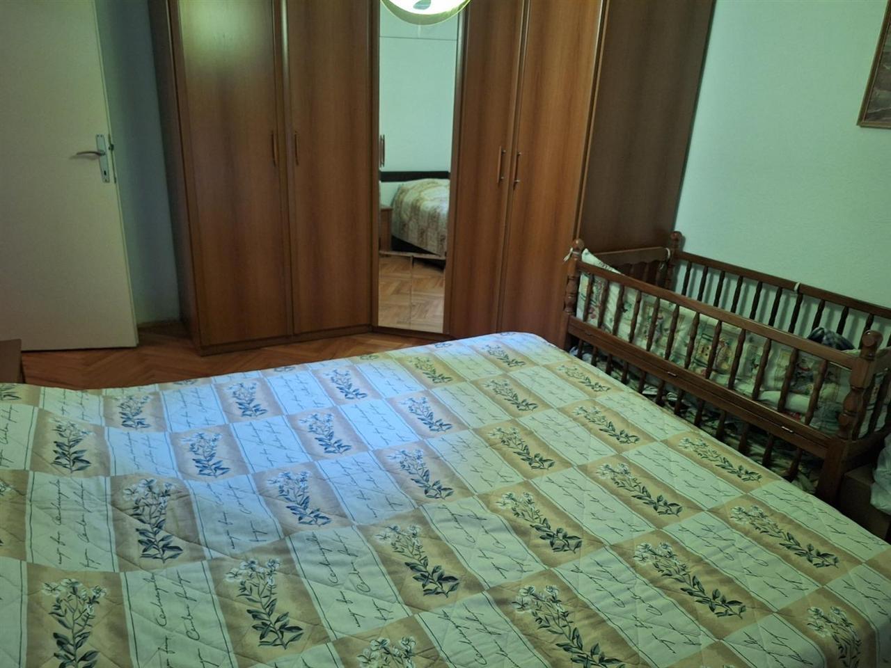 Se prodava stan vo Cair 86m2