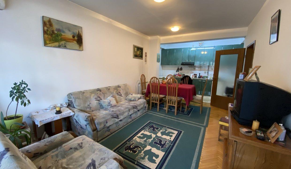 Se prodava stan od 55m2 Univerzalna-Katolicka