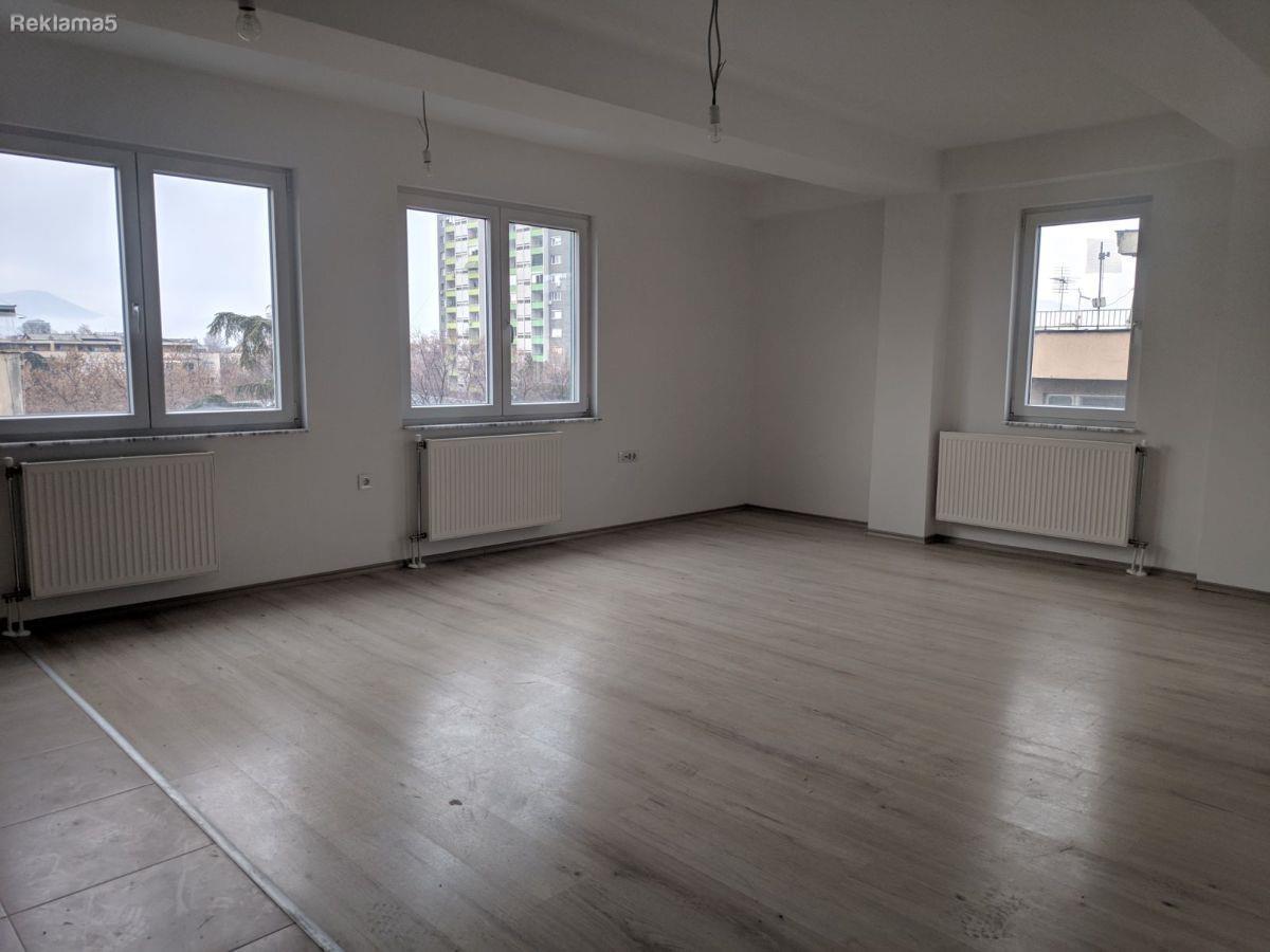 Se prodava stan 72m2 KARPOS 1