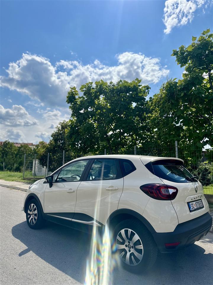 Renault Capture - година на производство 2019, со 69,000 км