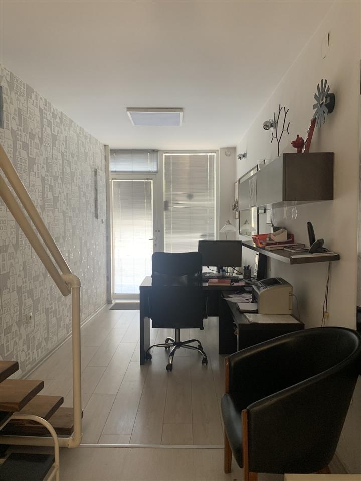 DELOVEN PROSTOR VO CENTAR,DEBAR MAALO