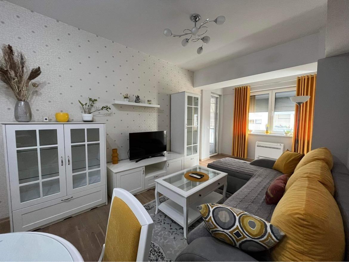 🏡 LUXURIOUSLY FURNISHED APARTMENT FOR RENT - AIRPORT!