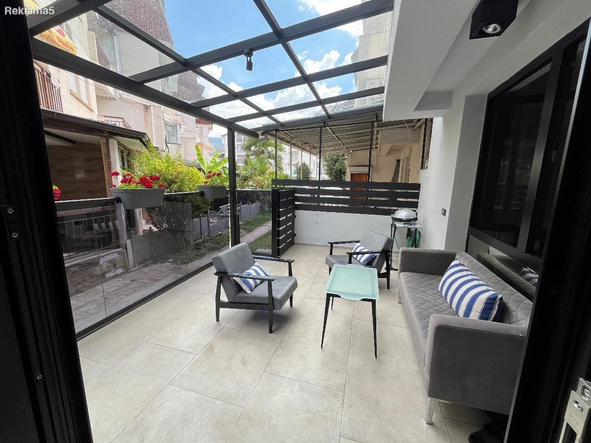 IMPERIA – Apartment near a quay on a lake