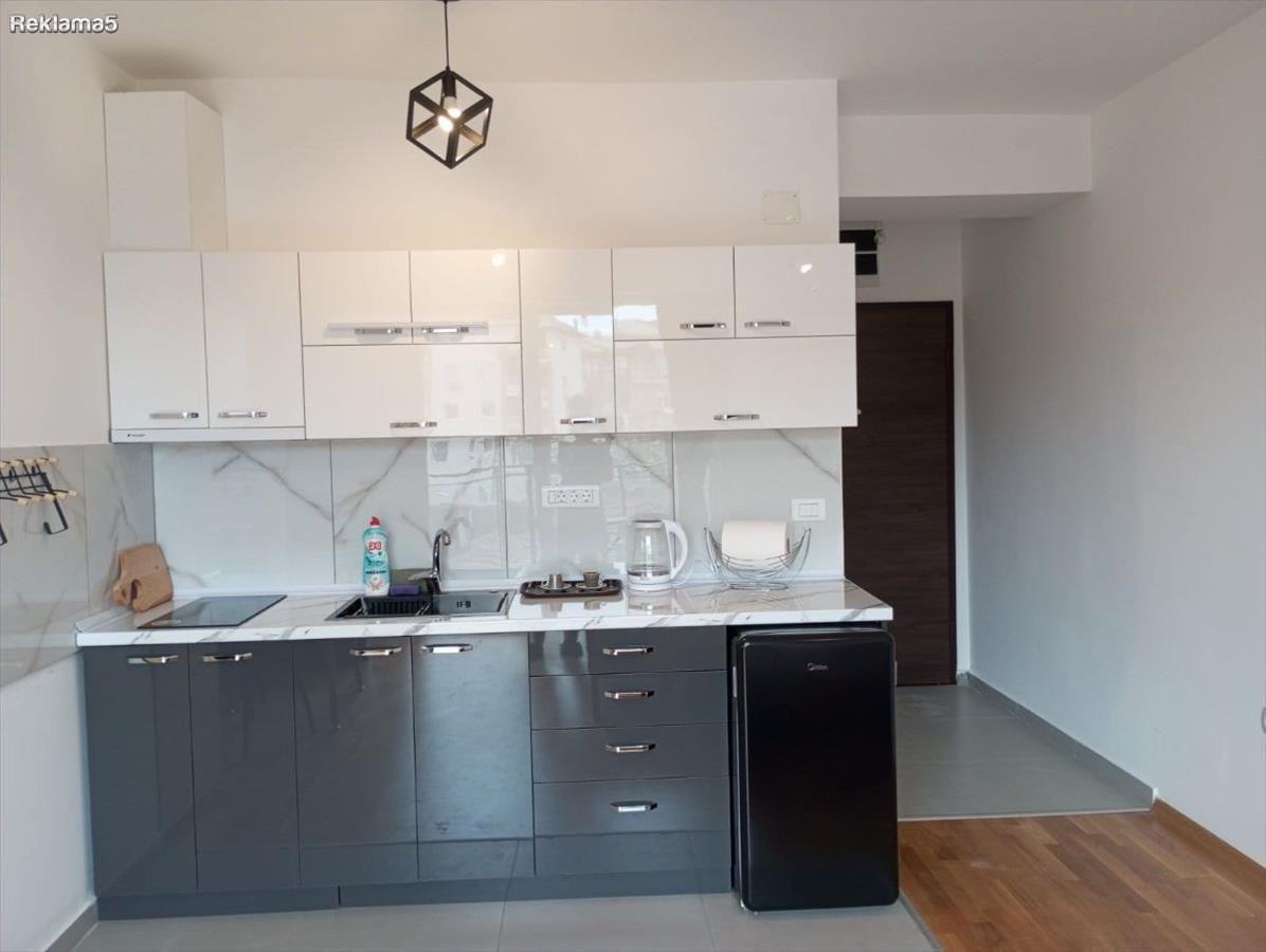 IMPERIA – Studio in the center
