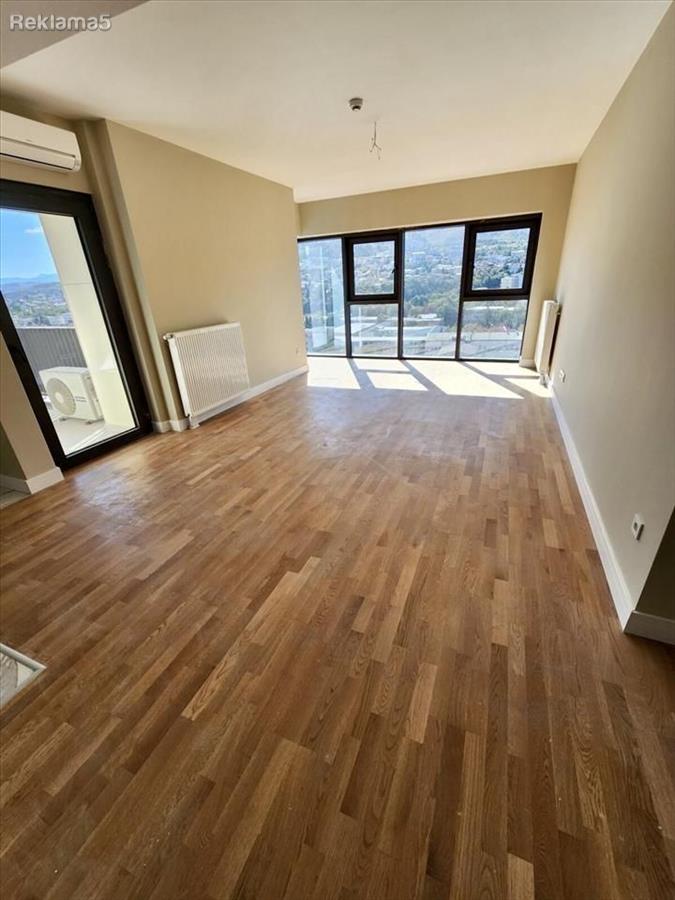 Se izdava nov prazen trosoben 80m2 vo Limak