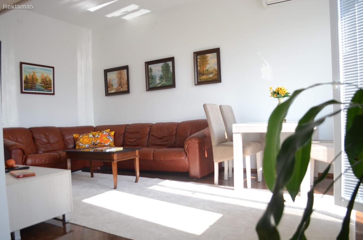 Four-room apartment in the strict center