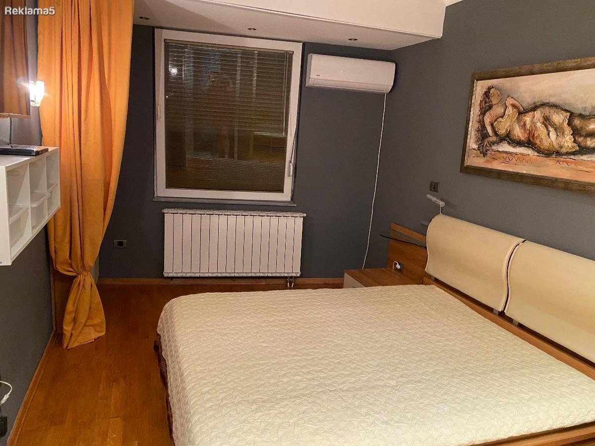Se prodava stan od 88m2 vo Centar nasproti umetnicko