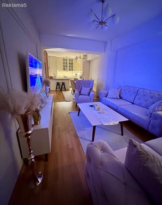 Se prodava stan 80m2 kaj FON