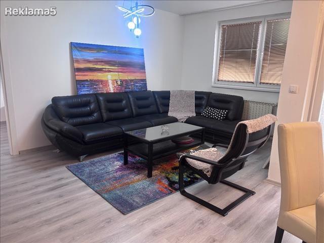 Se prodava renoviran stan 70m2 vo Aerodrom