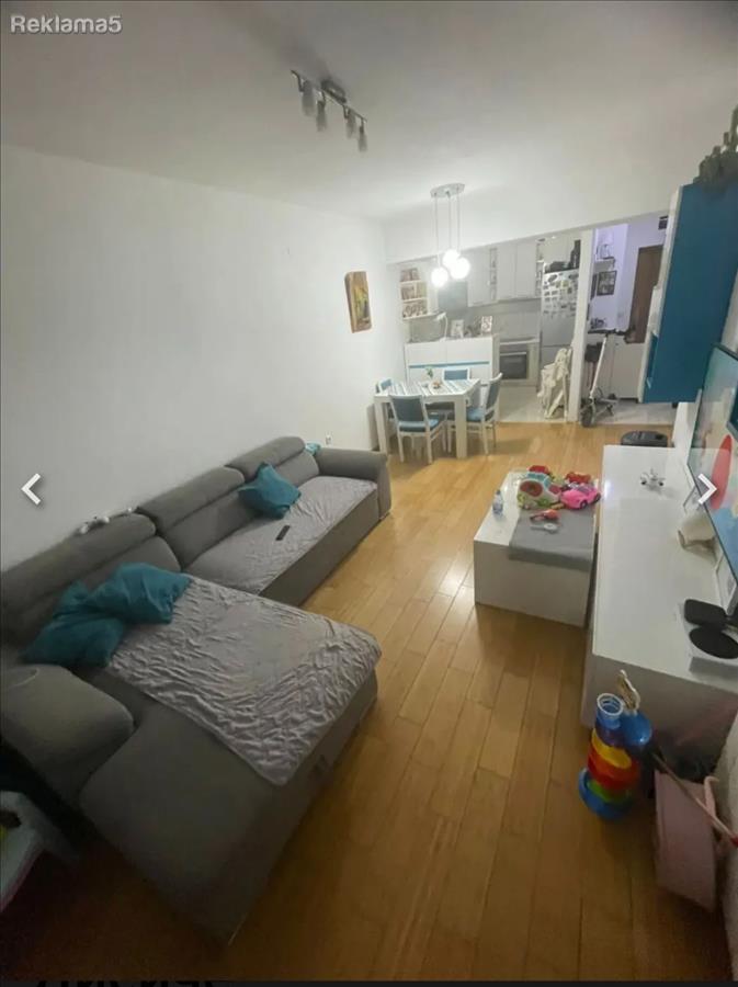 Se prodava stan 50 m2 vo Novo Lisice