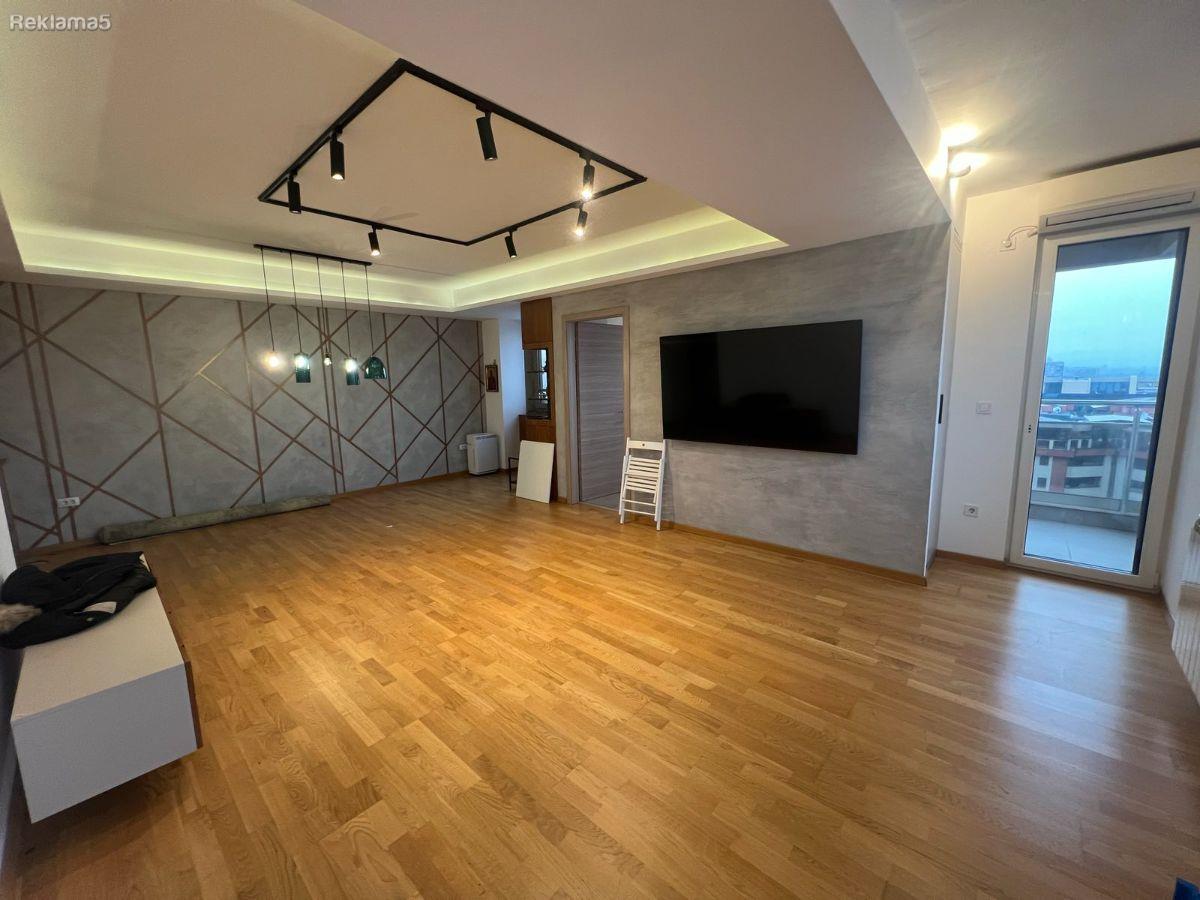 Se Prodava stan 81m2 vo GoldenArt kaj Mashinski