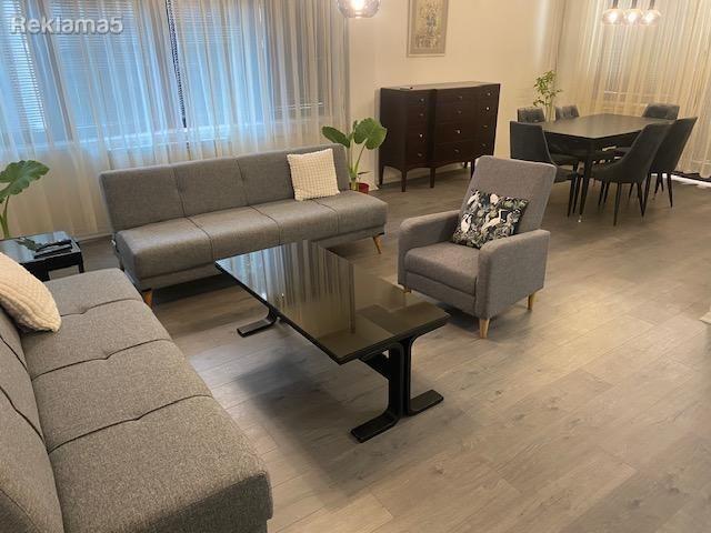 SE IZNAJMUVA TROSOBEN STAN VO CENTAR, KLINIKA