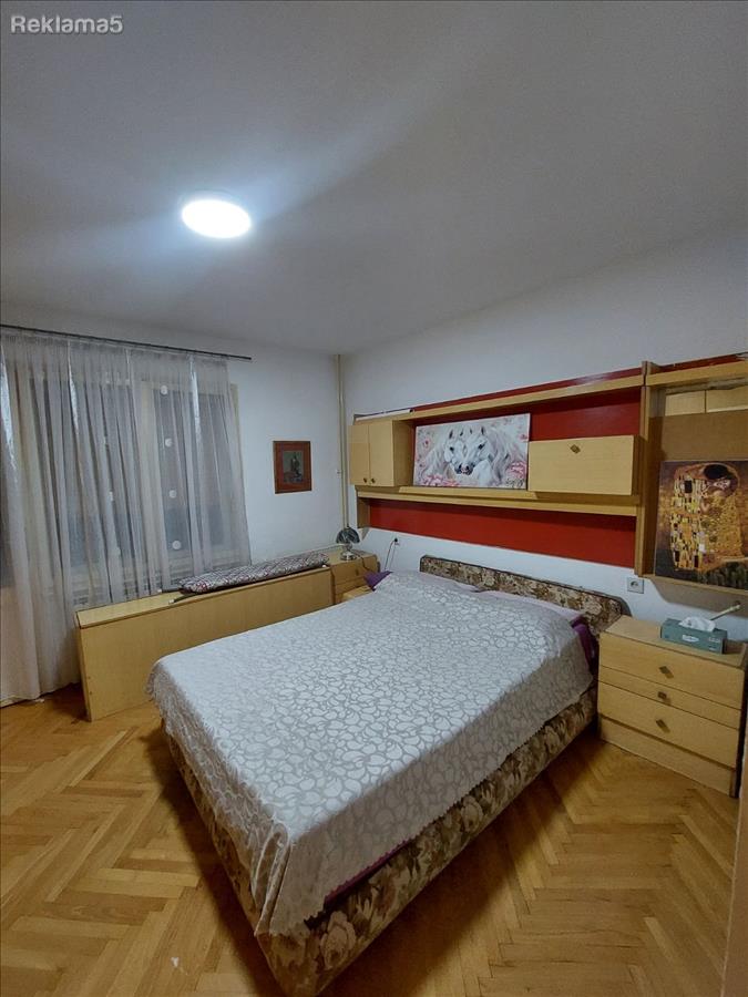 Se izdava stan 50m2,Avtokomanda,karsi Bonimi i Fames bistro