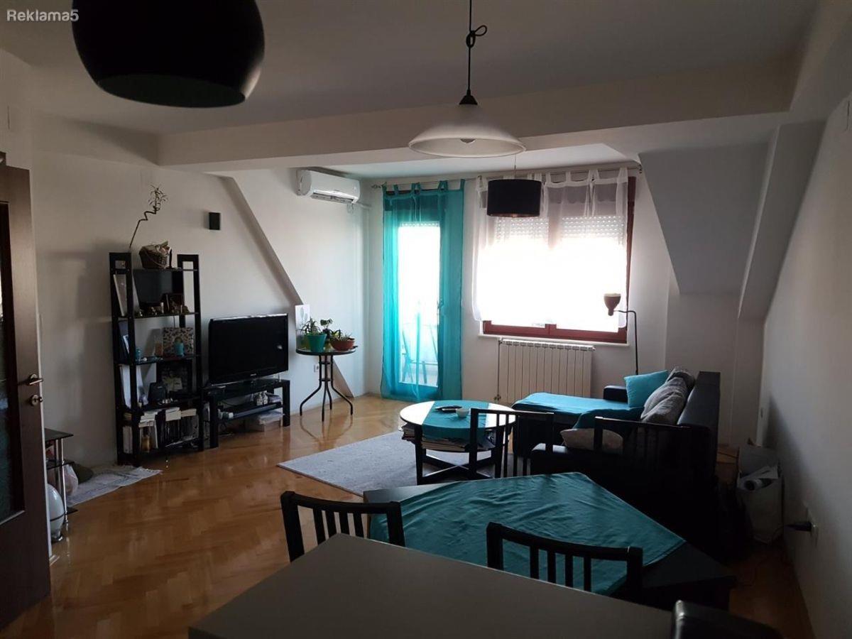 We are renting a 73m2 two-bedroom apartment in Kozle
