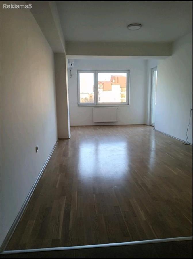 Izdavam Nov Prazen Dvosoben Stan 53 m2 Centar