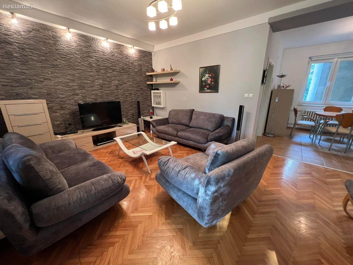 Se izdava cetvorosoben stan 100m2 vo Kapistec