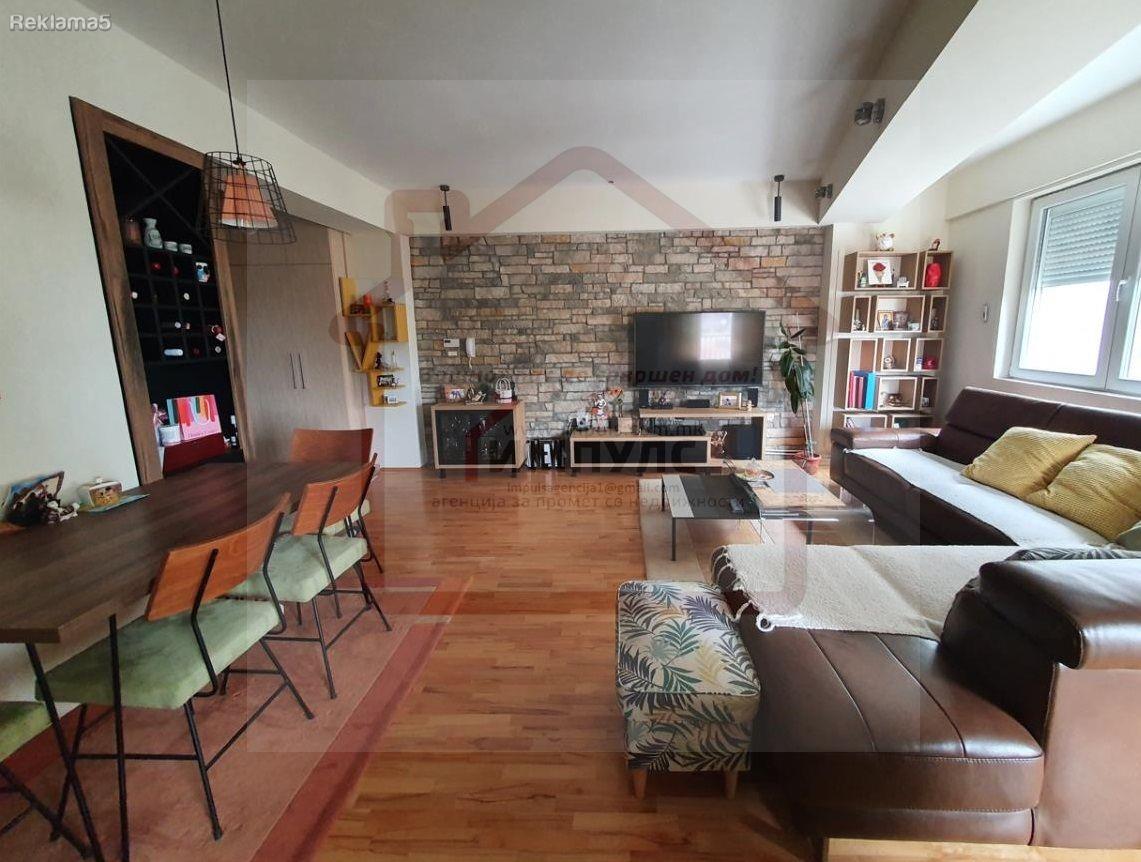 SPACIOUS APARTMENT IN AN ATTRACTIVE LOCATION IN THE CENTER, KAPISHTEC