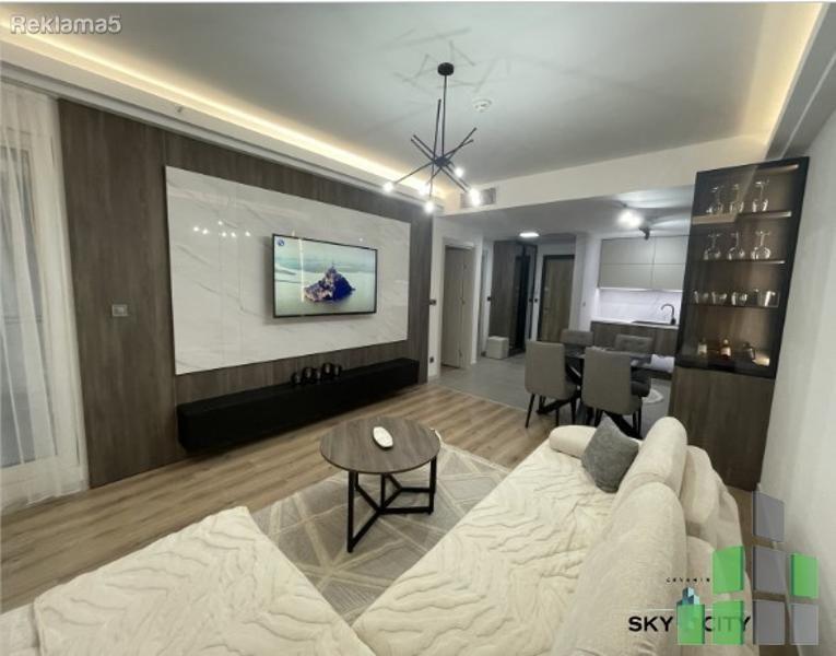 Se izdava 2-sob namesten stan vo Chevahir Sky City