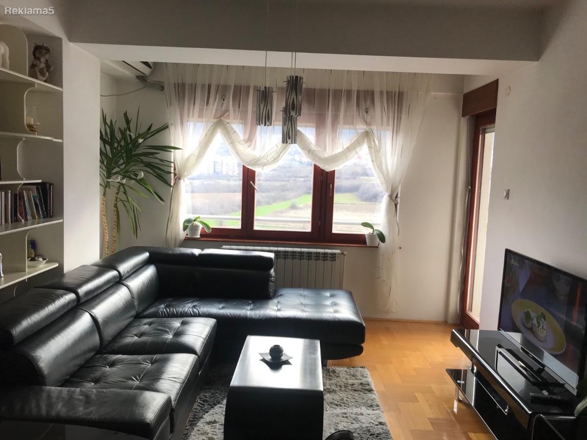 A luxurious three-room apartment for rent - fully furnished