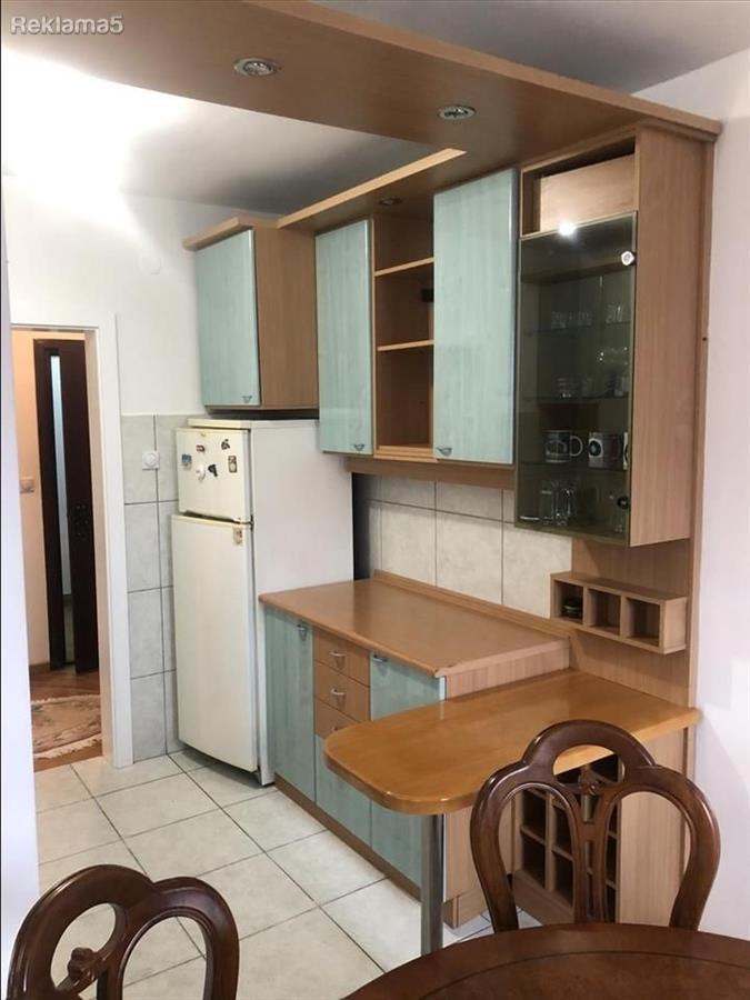 SE IZDAVA TROSOBEN BIHACKA CENTAR