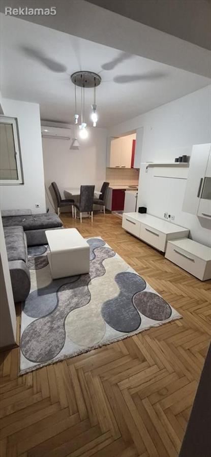 We are renting a 52m2 apartment in Gjorce Petrov