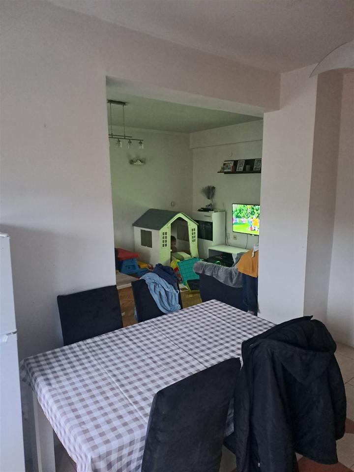 Stan vo Dracevo 51m2 so 1 spalna Renoviran