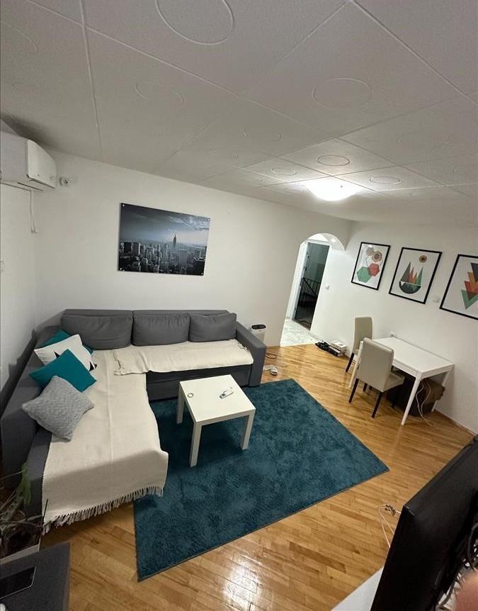 Se prodava namesten stan 36m2 vo Kisela Voda