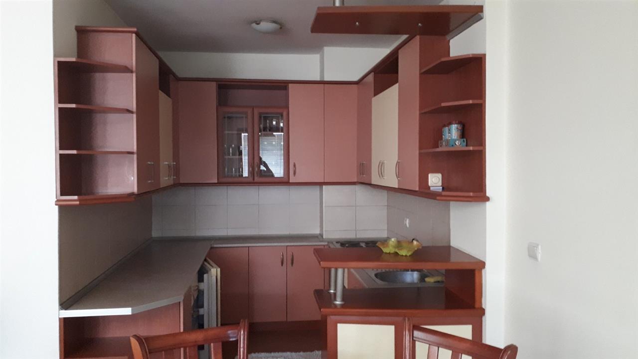 Se iznajmuva Kompletno Uredena Garsoniera