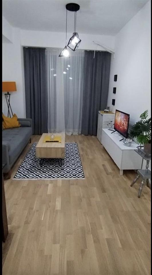 Se izdava stan so dvor vo Kisela Voda
