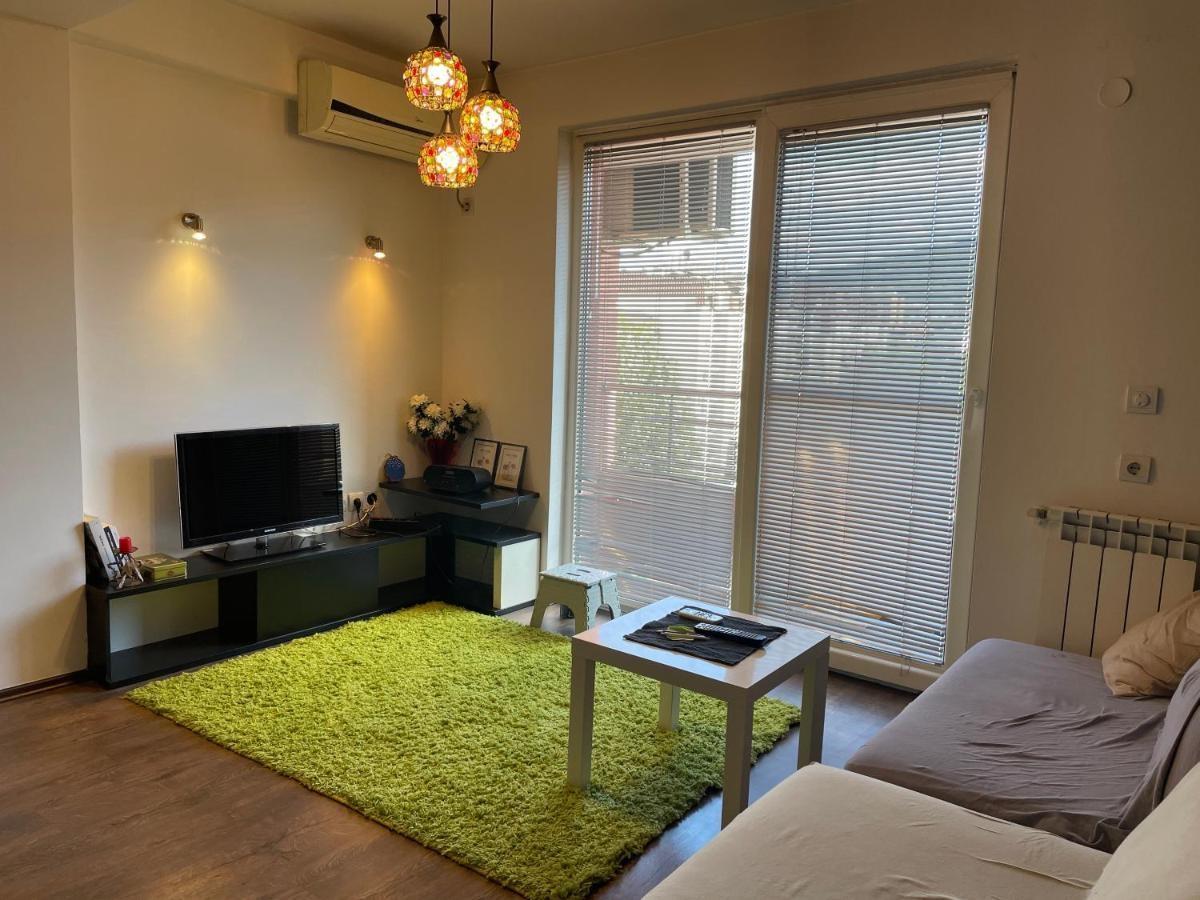I am renting out a studio apartment