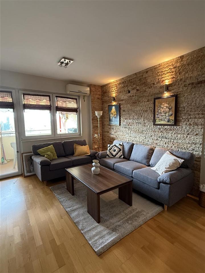 Apartment for rent behind Universalna