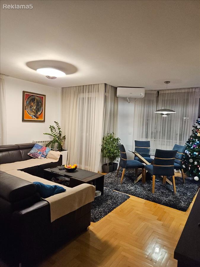 Apartment for sale in Aerodrom