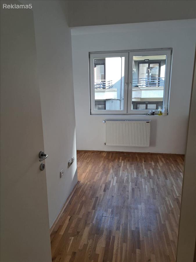 Se prodava stan stan 57m2 Debar Malo kaj Silbo