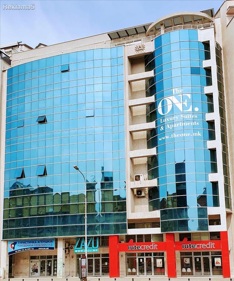 I am selling a luxury apartment in the strict center